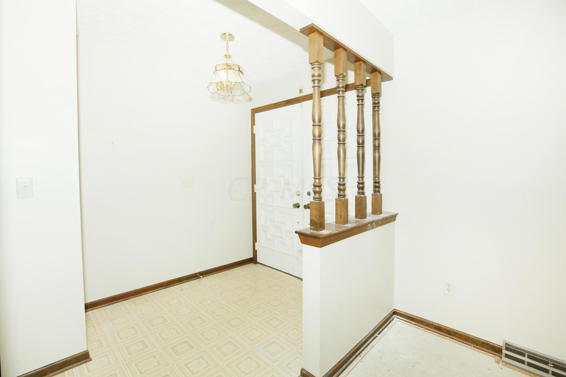 4413 Forest Hill Road Powell, OH 43065 - Photo 4 of 21