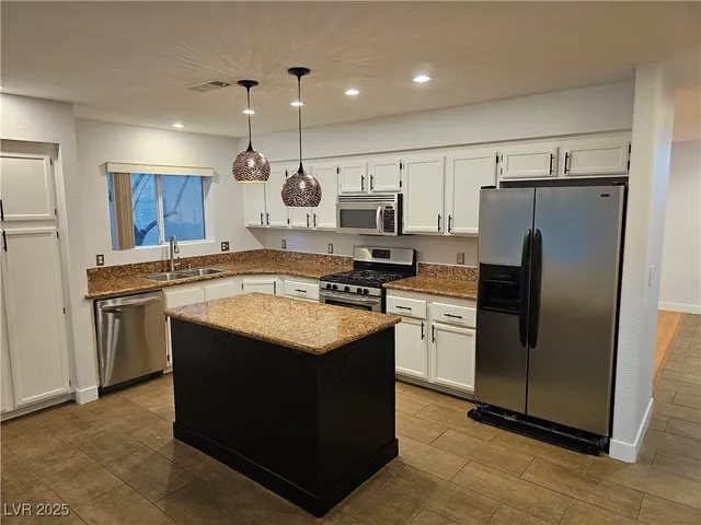$2,495 | 9520 Rancho Palmas Drive, Las Vegas, NV 89117
