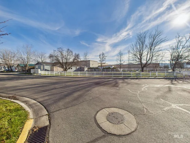 $170,000 | 1401 Republic Lane, Emmett, ID 83617