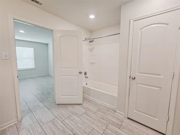 $2,000 | 332 Lone Mountain Drive, Katy, TX 77493