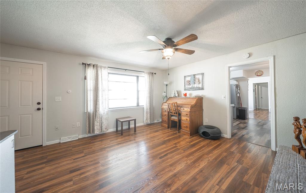 1500 Independence Road Rolla, MO 65401 - Photo 14 of 42