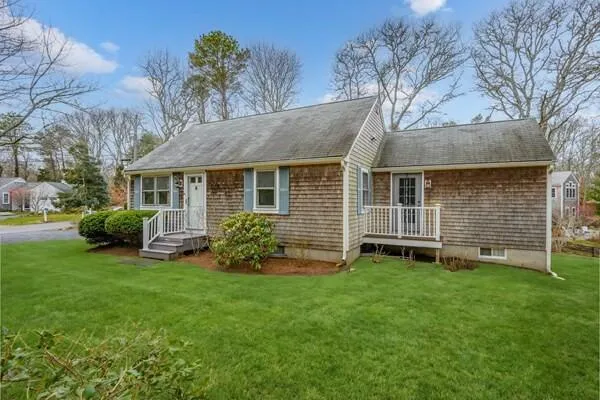 $949,900 | 177 Bayview Circle, Osterville, MA 02655