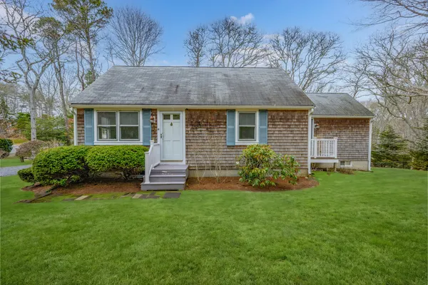 $949,900 | 177 Bayview Circle, Osterville, MA 02655