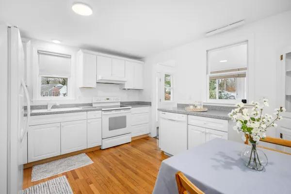 $949,900 | 177 Bayview Circle, Osterville, MA 02655