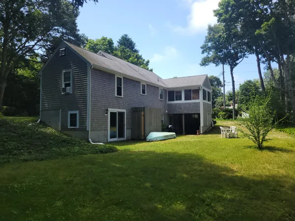 $949,900 | 177 Bayview Circle, Osterville, MA 02655