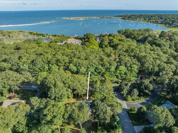 $949,900 | 177 Bayview Circle, Osterville, MA 02655