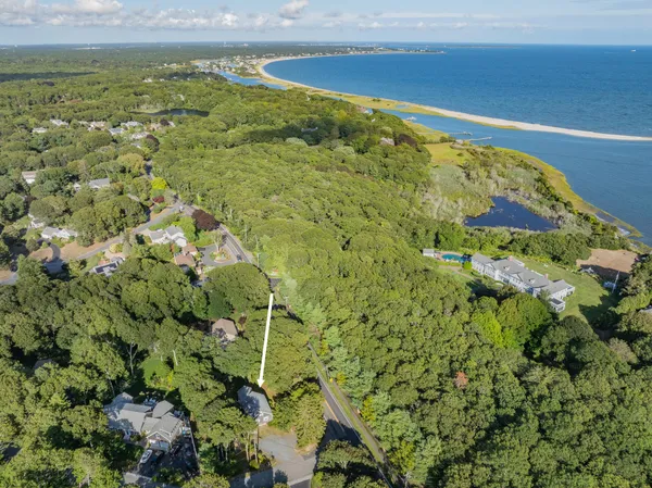 $949,900 | 177 Bayview Circle, Osterville, MA 02655