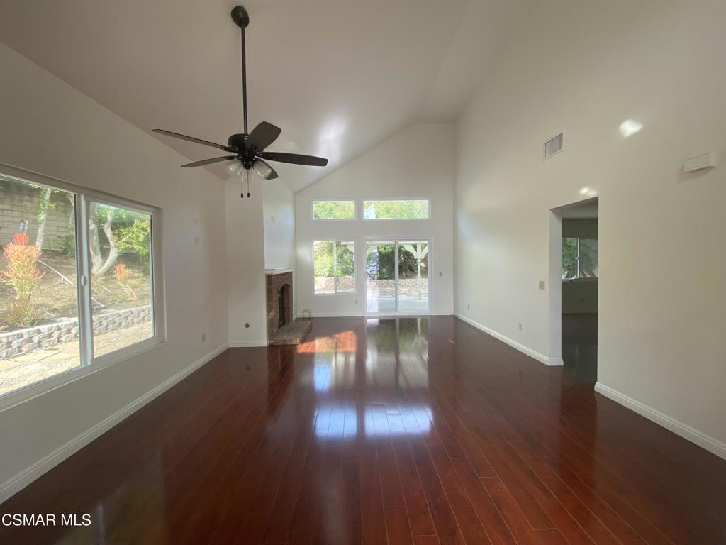 596 Aspen Ridge Court Oak Park, CA 91377 - Photo 2 of 10