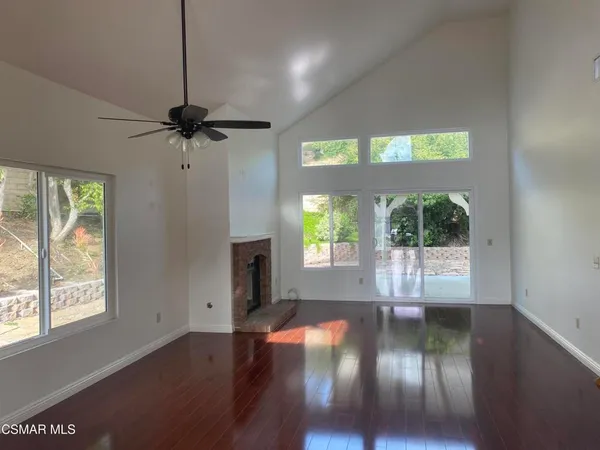 $1,049,000 | 596 Aspen Ridge Court, Oak Park, CA 91377