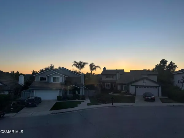 $1,049,000 | 596 Aspen Ridge Court, Oak Park, CA 91377