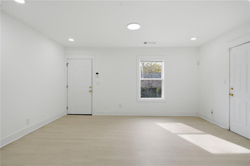 1458 Olive Street Southwest Atlanta, GA 30310 - Photo 13 of 38 a view of room and window