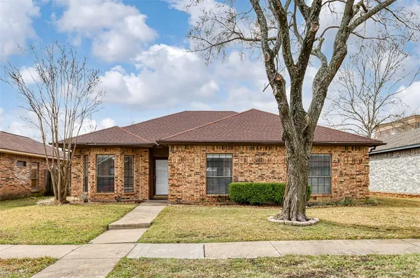 $2,250 | 5205 Wood Creek Lane, Garland, TX 75044