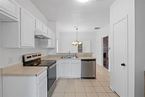 $2,250 | 5205 Wood Creek Lane, Garland, TX 75044