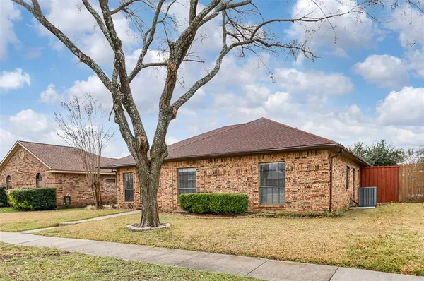$2,250 | 5205 Wood Creek Lane, Garland, TX 75044