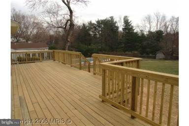 13100 Darnestown Road Gaithersburg, MD 20878 - Photo 12 of 16 Exterior (Rear)