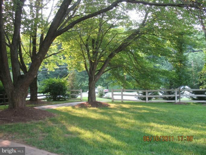 13100 Darnestown Road Gaithersburg, MD 20878 - Photo 8 of 16 Exterior (General)