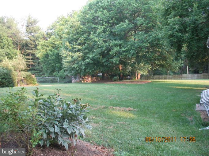 13100 Darnestown Road Gaithersburg, MD 20878 - Photo 9 of 16 Exterior (Rear)