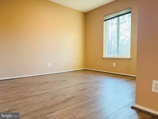 $2,700 | 11401 Commonwealth Drive, Unit 301, Rockville, MD 20852