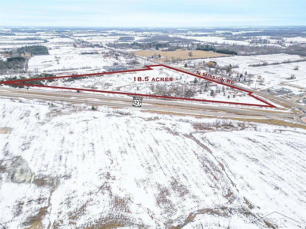 11426 North Mission Road Clare, MI 48617 - Photo 3 of 20