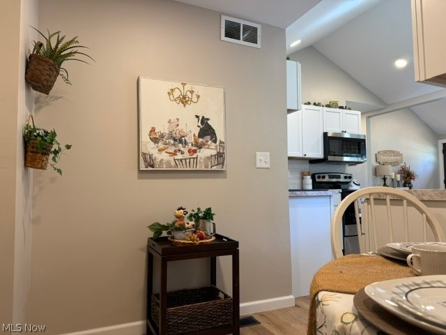 38849 Adkins Road Willoughby, OH 44094 - Photo 11 of 27 Transition