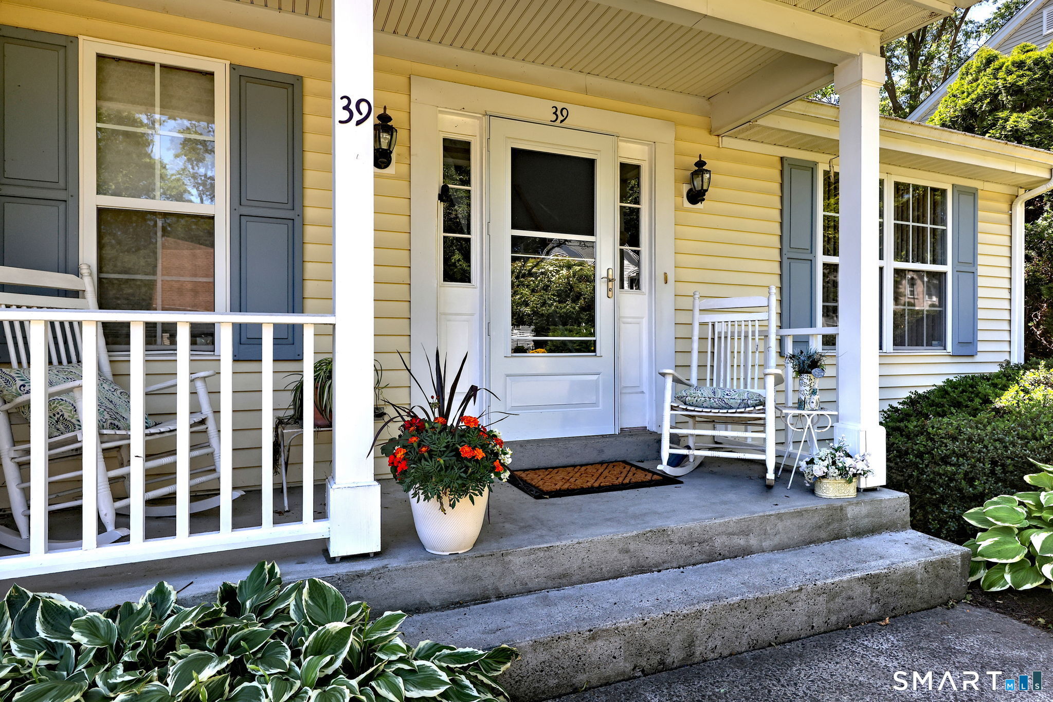39 Lookout Hill Road Milford, CT 06461 - Photo 2 of 40