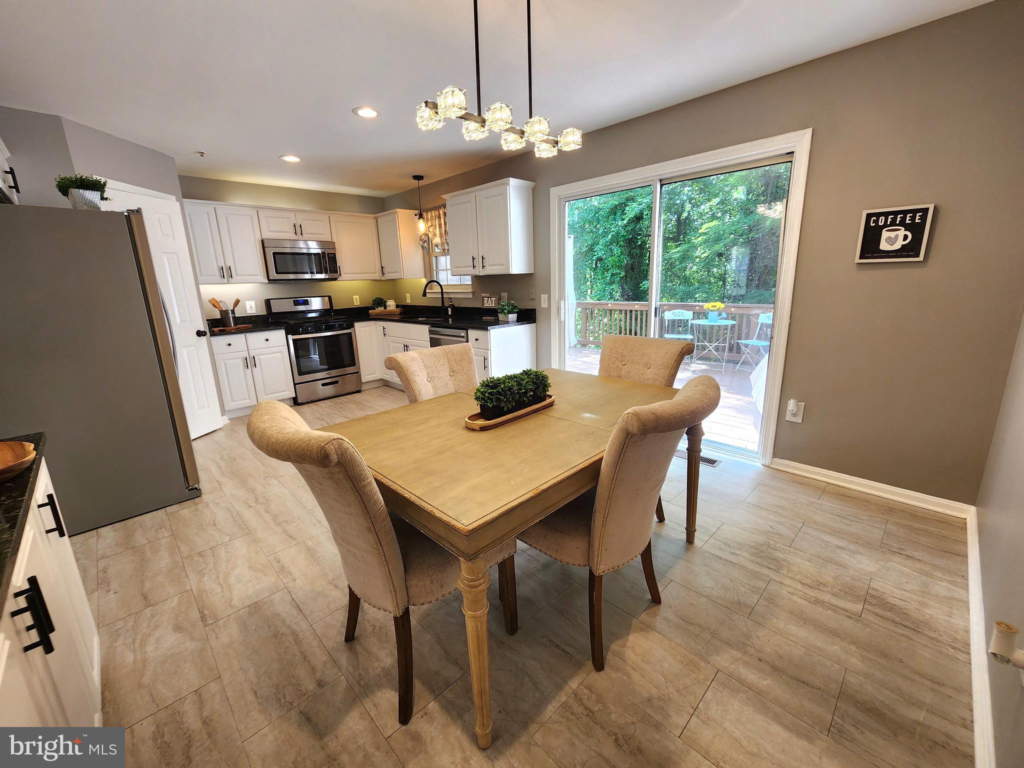 6554 Ridgeborne Drive Rosedale, MD 21237 - Photo 8 of 41