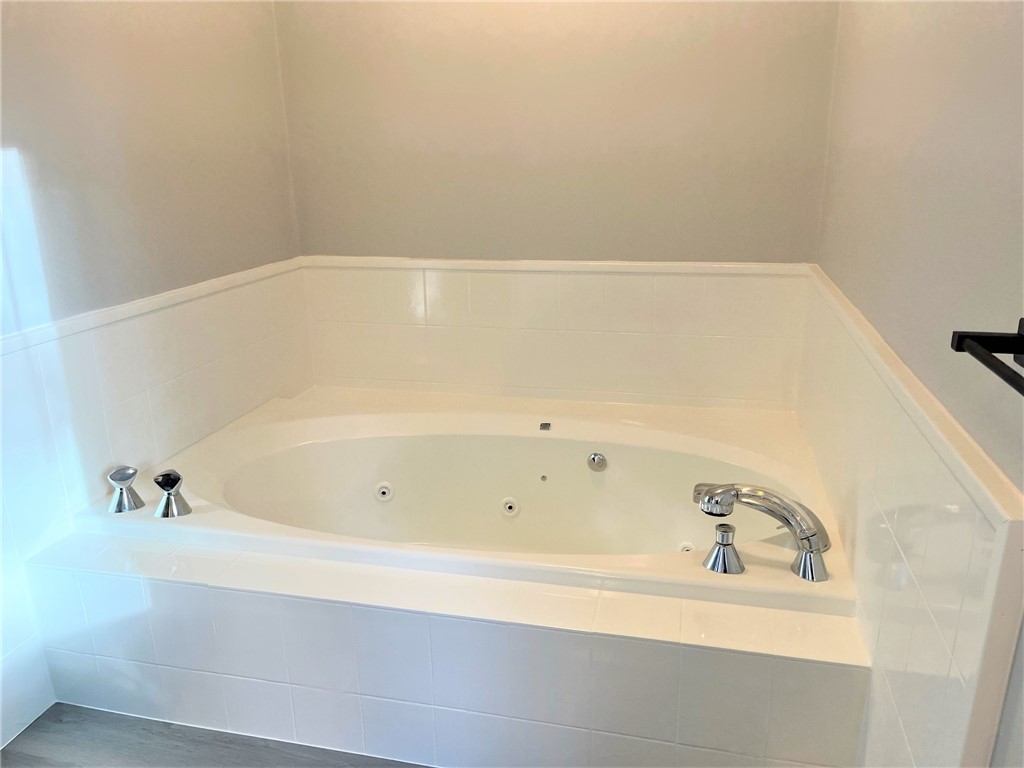 7 Apple House Drive Cranston, RI 02921 - Photo 27 of 38