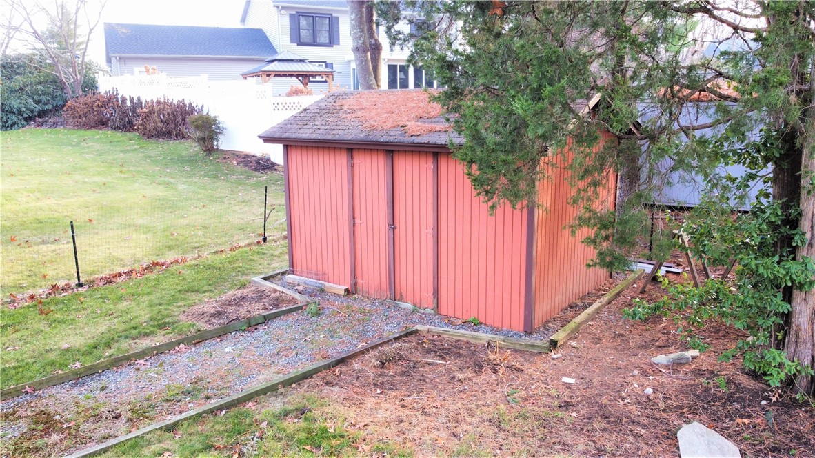 7 Apple House Drive Cranston, RI 02921 - Photo 34 of 38