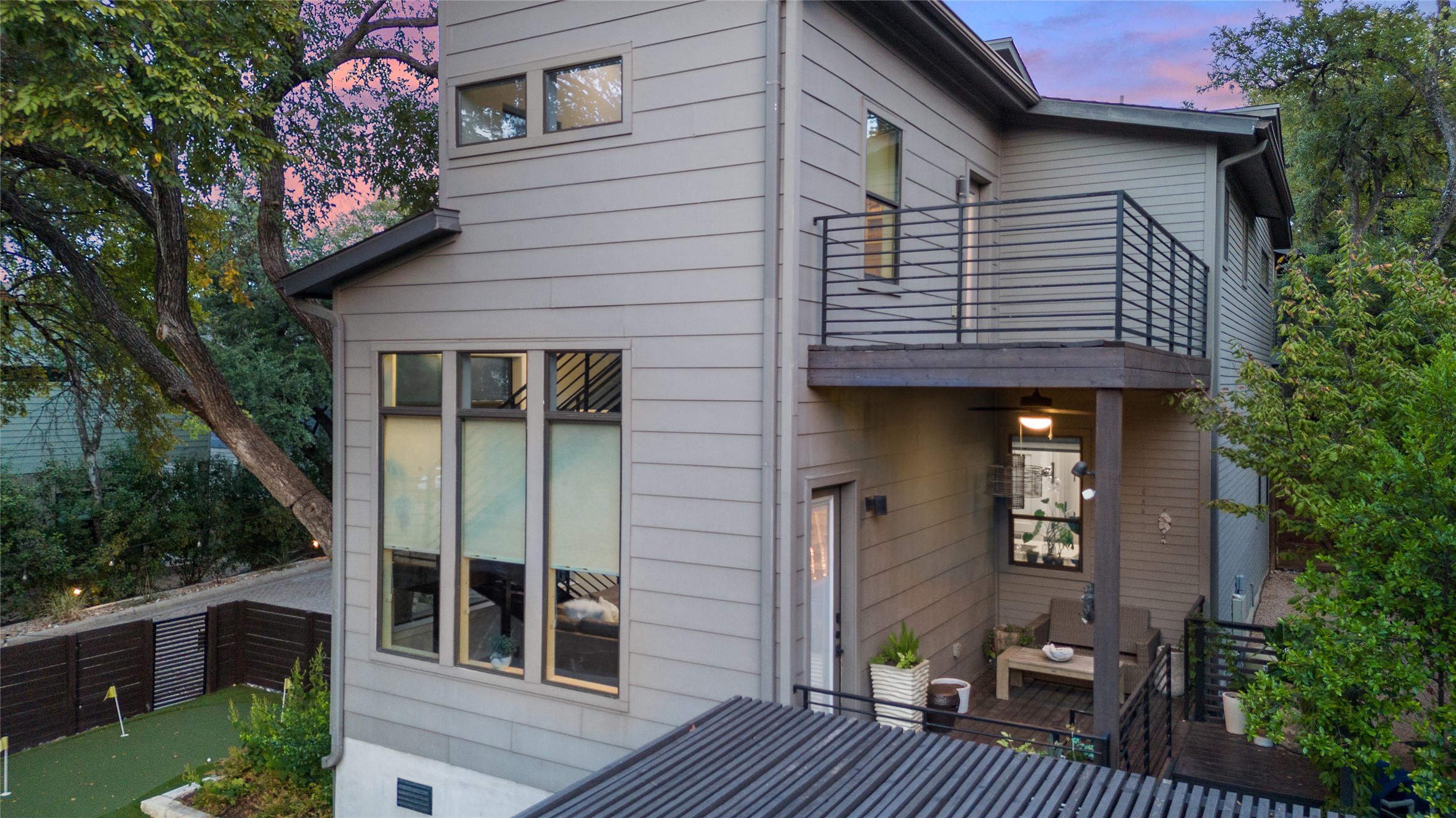 2811 Del Curto Road, Unit A Austin, TX 78704 - Photo 28 of 40 a view of a house with a balcony