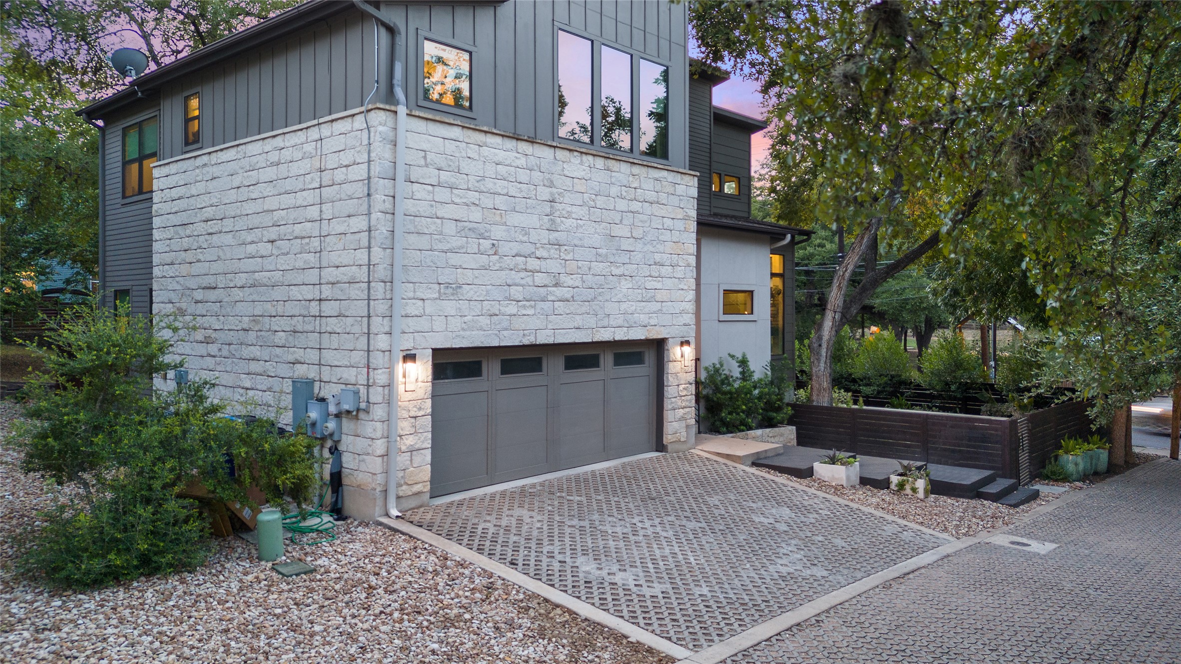 2811 Del Curto Road, Unit A Austin, TX 78704 - Photo 4 of 40 a front view of a house with a yard