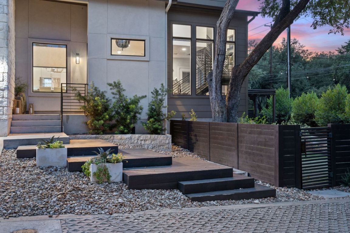 2811 Del Curto Road, Unit A Austin, TX 78704 - Photo 5 of 40