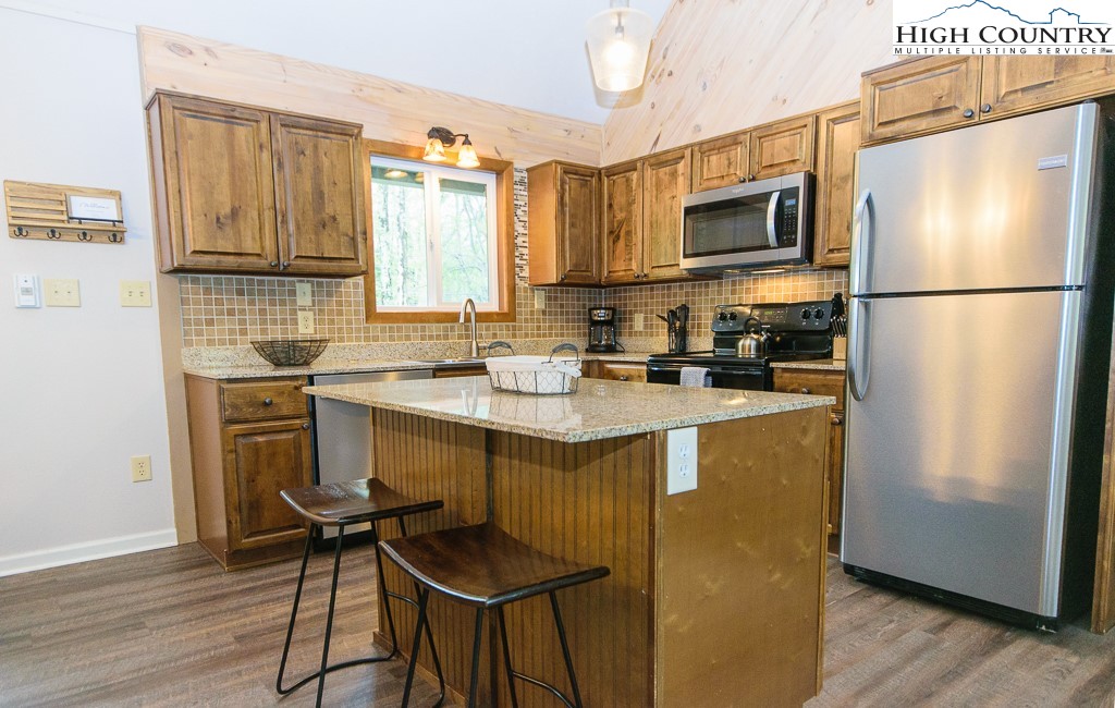 114 Locust Ridge Road Beech Mountain, NC 28604 - Photo 20 of 48