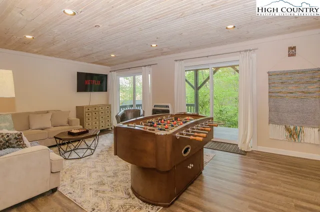 $510,000 | 114 Locust Ridge Road, Beech Mountain, NC 28604