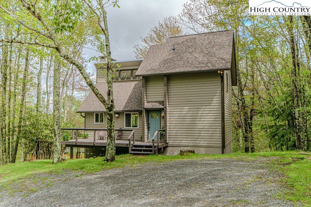 114 Locust Ridge Road Beech Mountain, NC 28604 - Photo 3 of 48