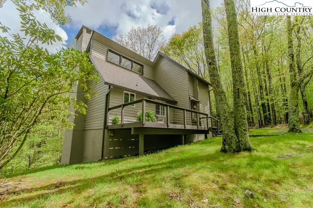 $510,000 | 114 Locust Ridge Road, Beech Mountain, NC 28604