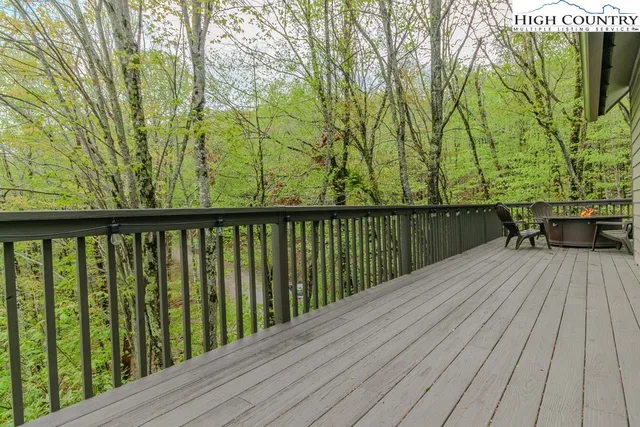 $510,000 | 114 Locust Ridge Road, Beech Mountain, NC 28604