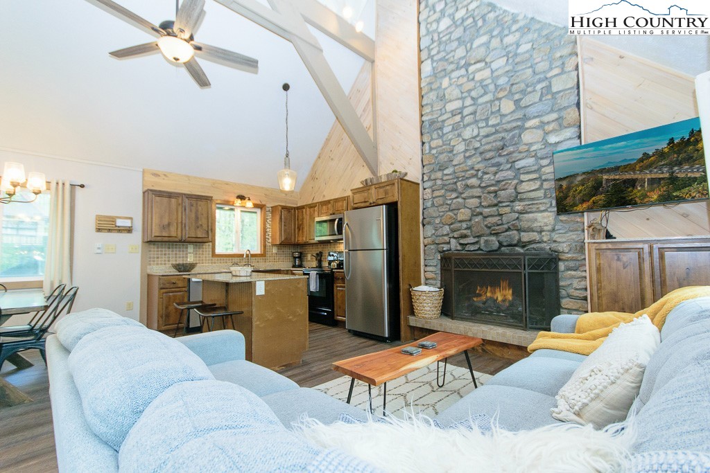 114 Locust Ridge Road Beech Mountain, NC 28604 - Photo 7 of 48