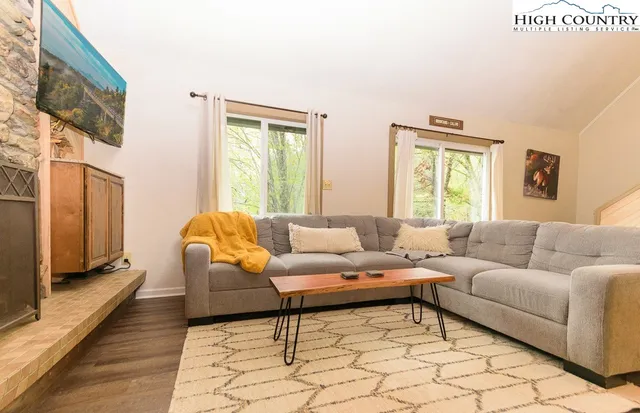 $510,000 | 114 Locust Ridge Road, Beech Mountain, NC 28604