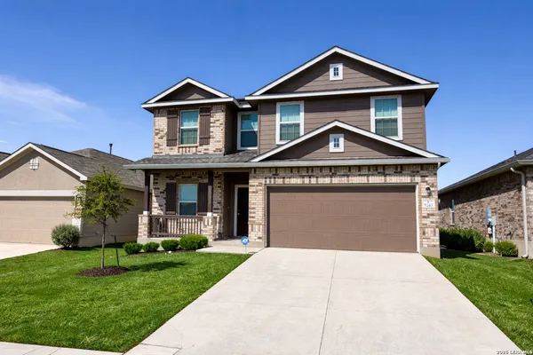 $2,600 | 9243 Grand Western, Converse, TX 78109