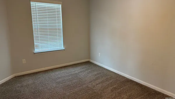 $2,600 | 9243 Grand Western, Converse, TX 78109
