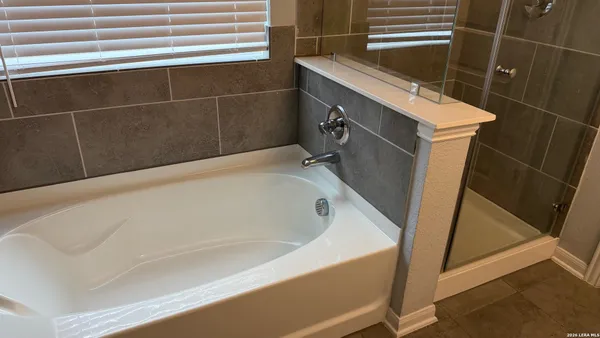 $2,600 | 9243 Grand Western, Converse, TX 78109