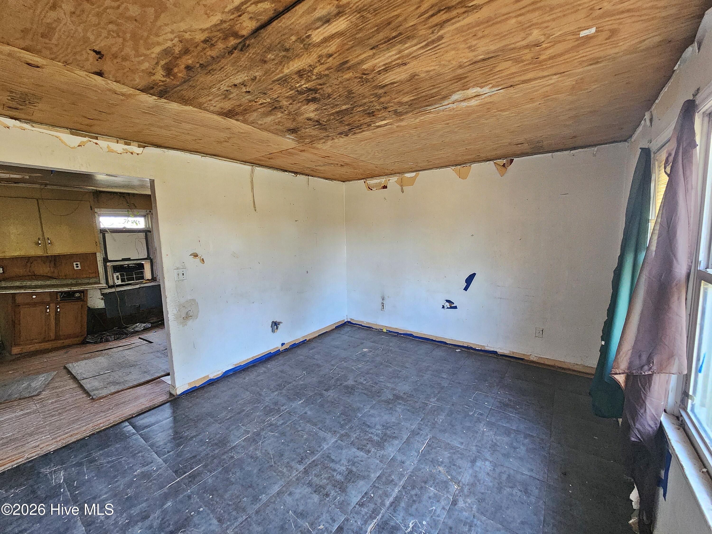 1729 Swamp Road Engelhard, NC 27824 - Photo 10 of 26 living room a