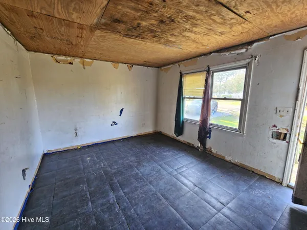 $49,900 | 1729 Swamp Road, Engelhard, NC 27824