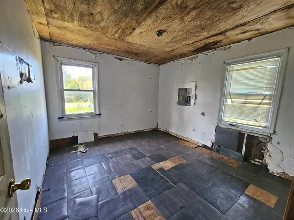 $49,900 | 1729 Swamp Road, Engelhard, NC 27824