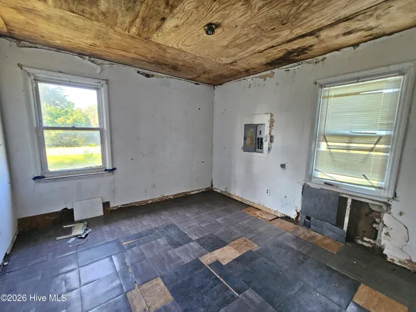 $49,900 | 1729 Swamp Road, Engelhard, NC 27824