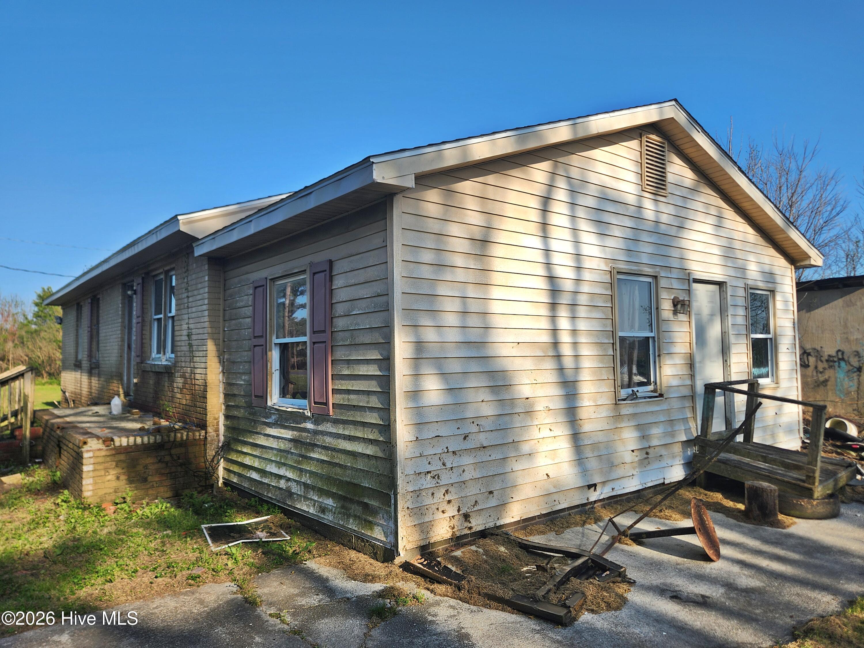 1729 Swamp Road Engelhard, NC 27824 - Photo 8 of 26 right side b