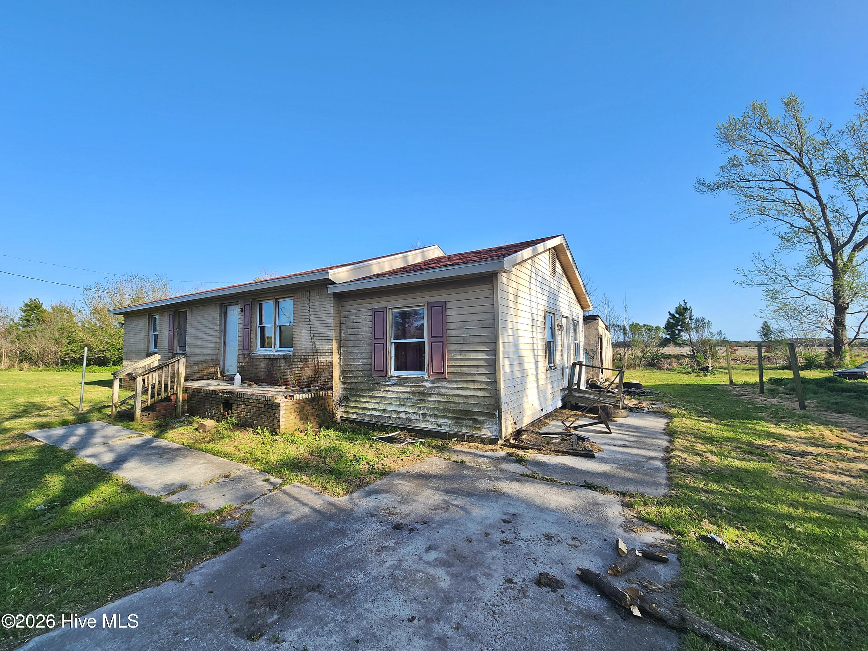 1729 Swamp Road Engelhard, NC 27824 - Photo 9 of 26 right side a