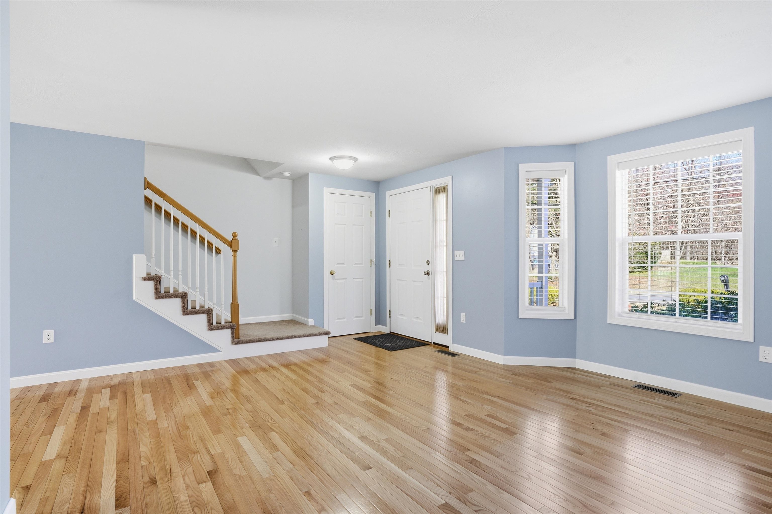 45 C Windham Road Hudson, NH 03051 - Photo 4 of 31