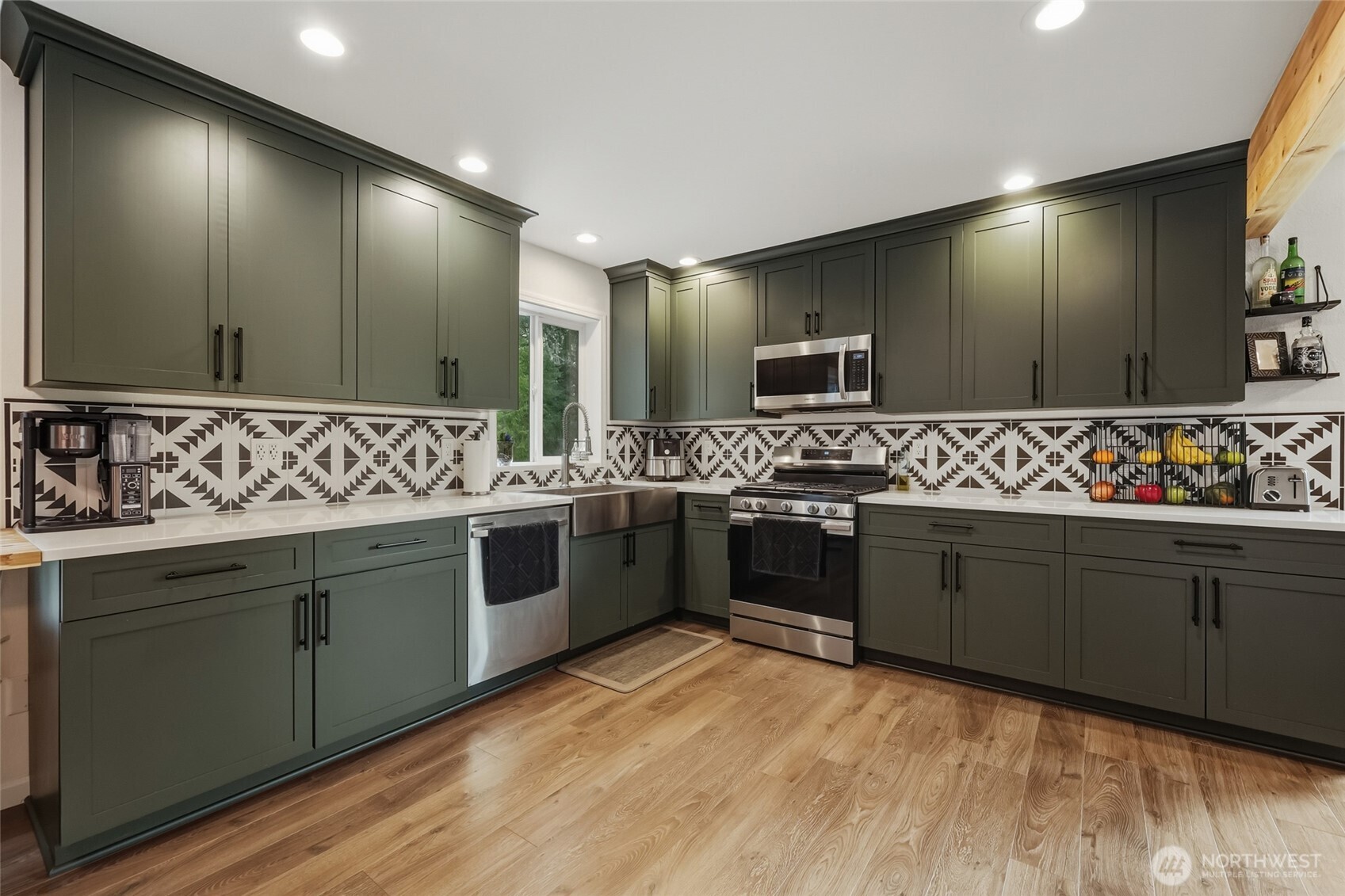 7736 Johnson Point Road Northeast Olympia, WA 98516 - Photo 15 of 40