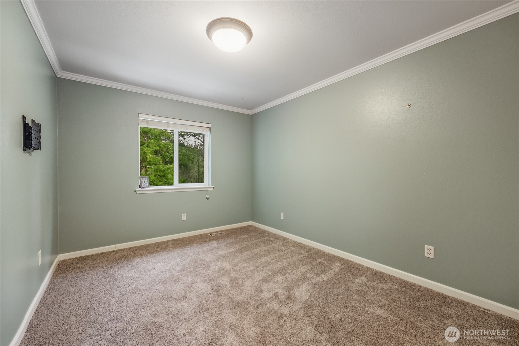 7736 Johnson Point Road Northeast Olympia, WA 98516 - Photo 29 of 40